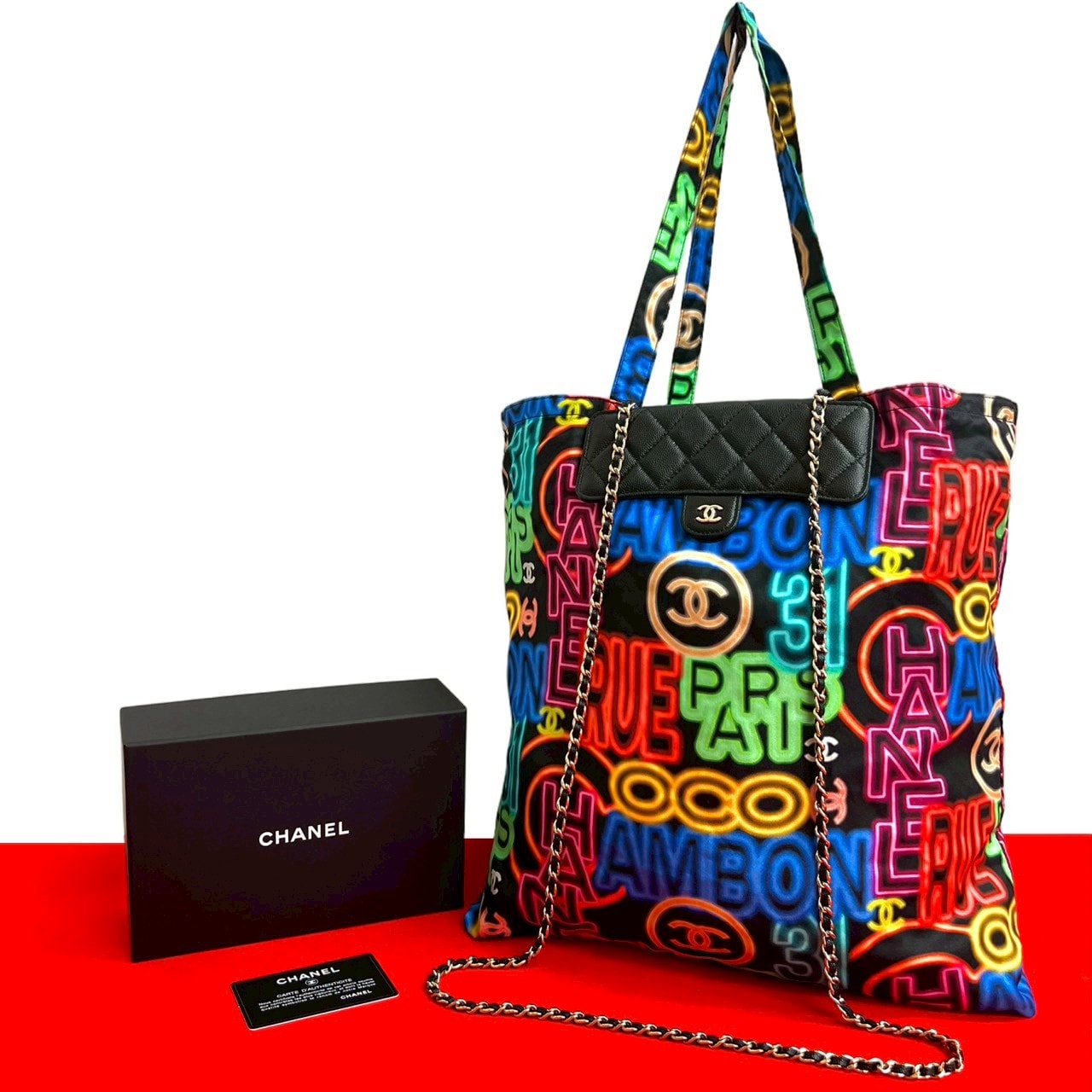 CHANEL シャネル マトラッセ ココマーク ナイロン キャビアスキン ショルダーバッグ ブラック
06147