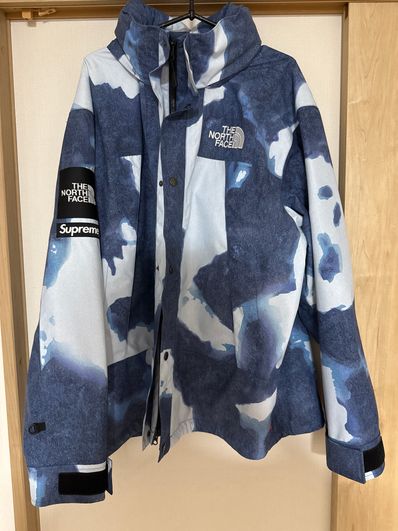 Supreme x The North Face Bleached Denim Print Mountain Jacket "Indigo"