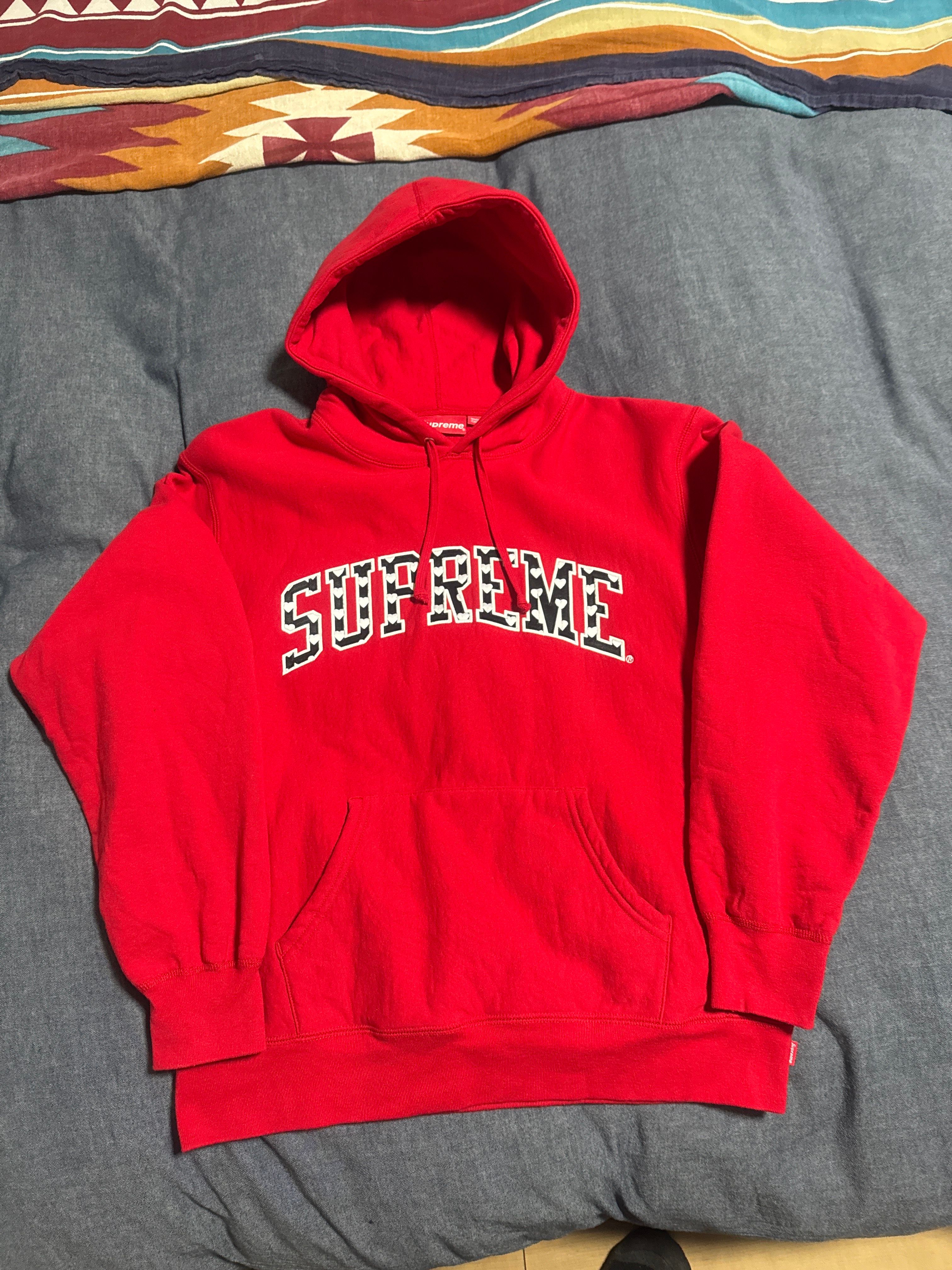 Supreme Hearts Arc Hooded Sweatshirt "Red" (21SS)