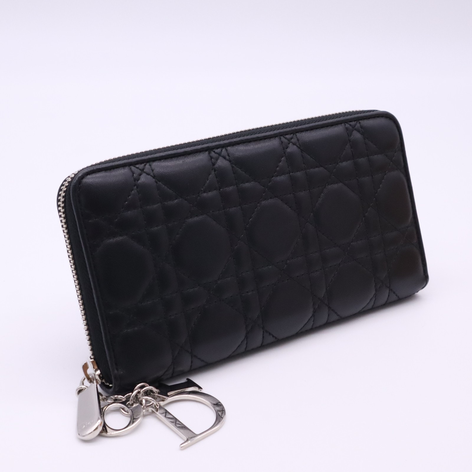 美品 Christian Dior クリスチャンディオール カナージュ ラムスキン Lady Dior Voyageur ウォレット S0007ONMJ 長財布 ブラック シルバー ラムスキン レディース