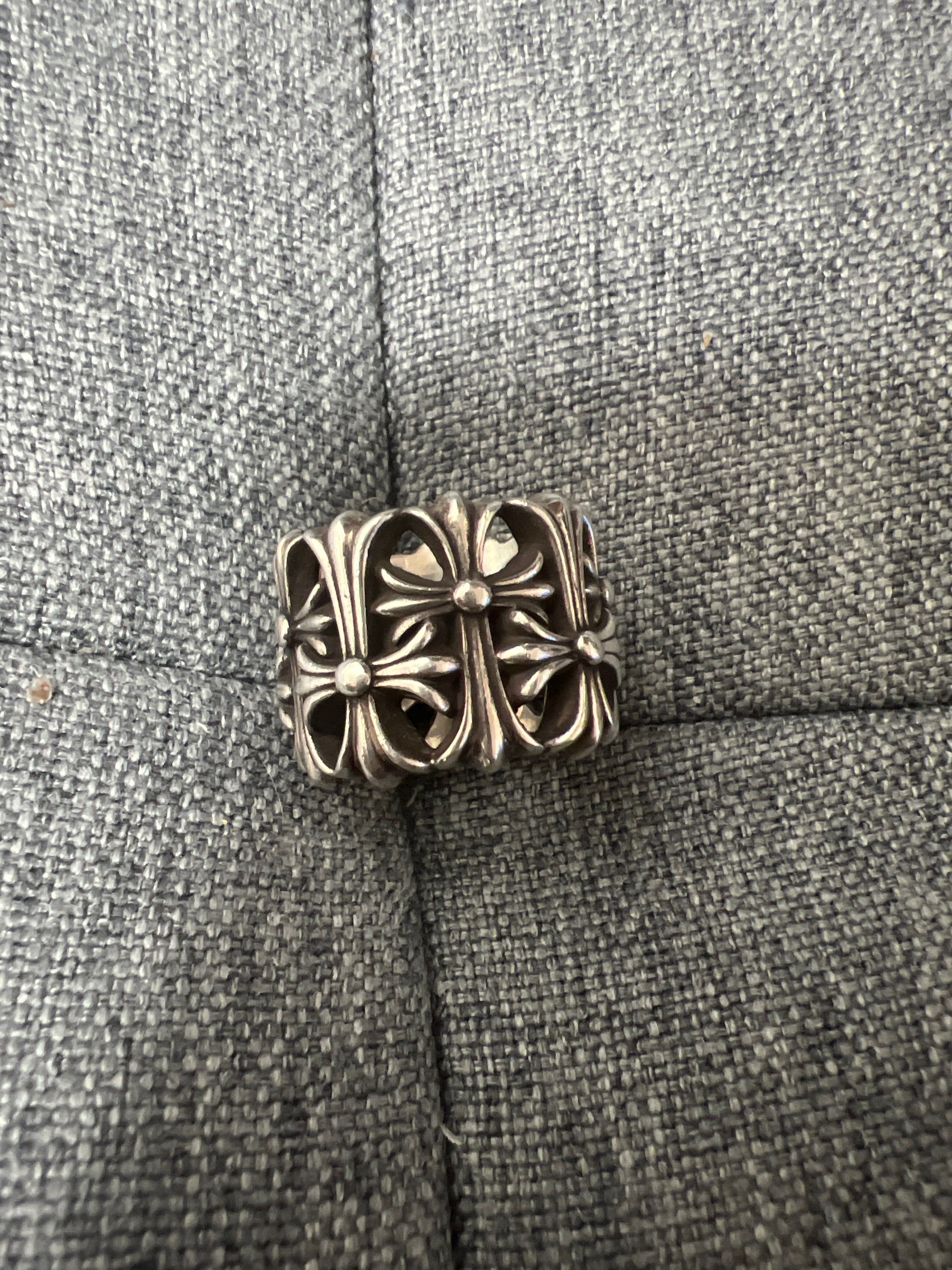 Chrome Hearts Cemetery Cross Ring "Silver"