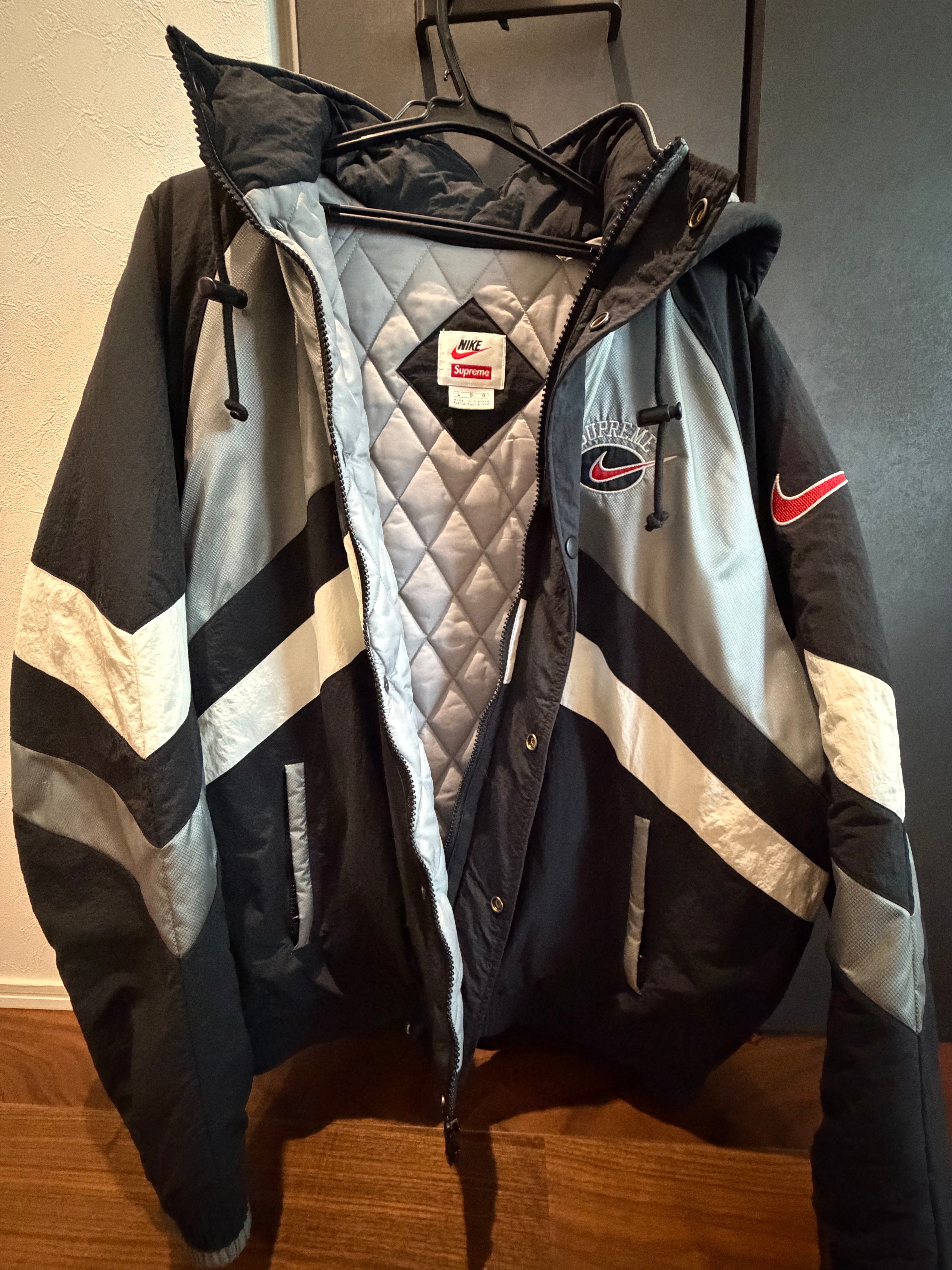 Supreme / Nike Hooded Sport Jacket "Silver"