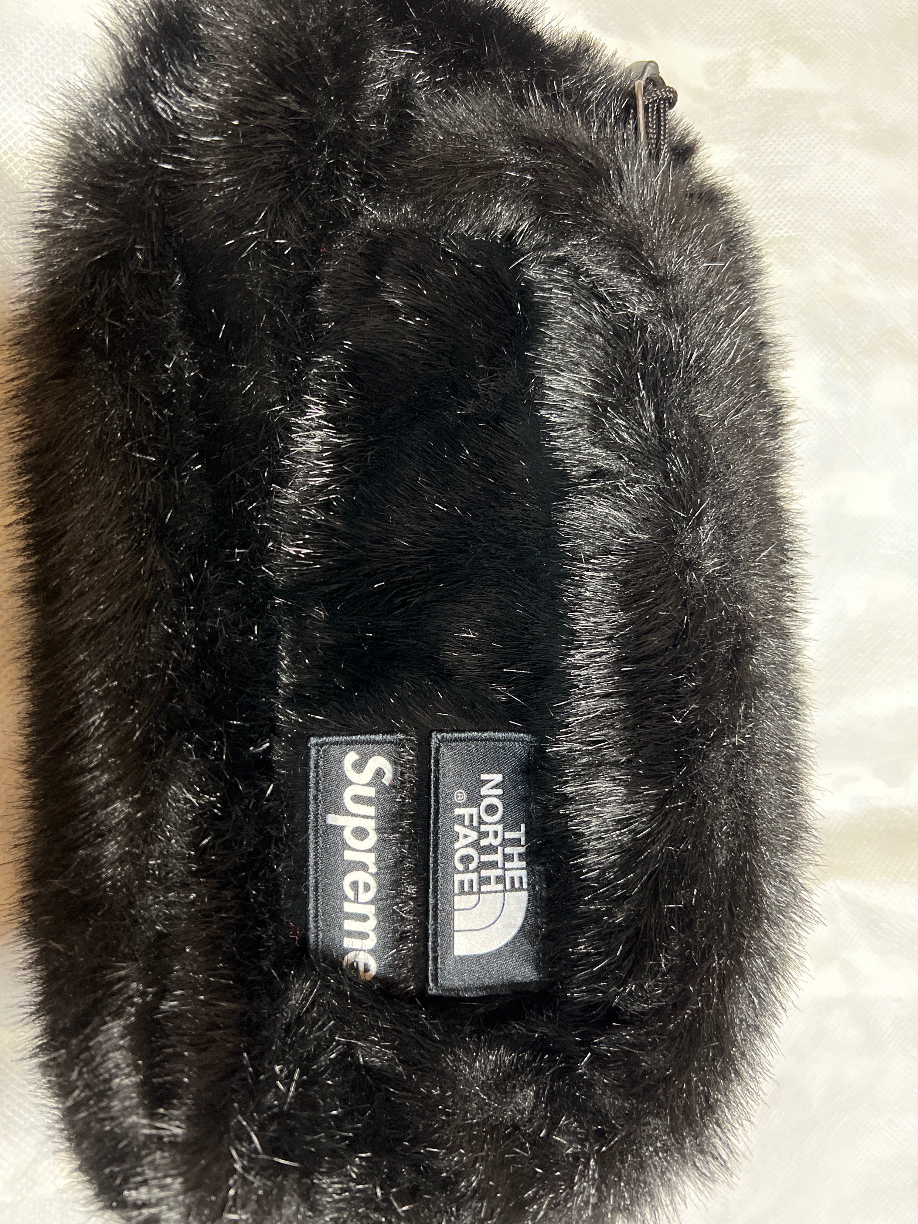 Supreme x The North Face Faux Fur Waist Bag "Black" NM82093I / NF0A5G87