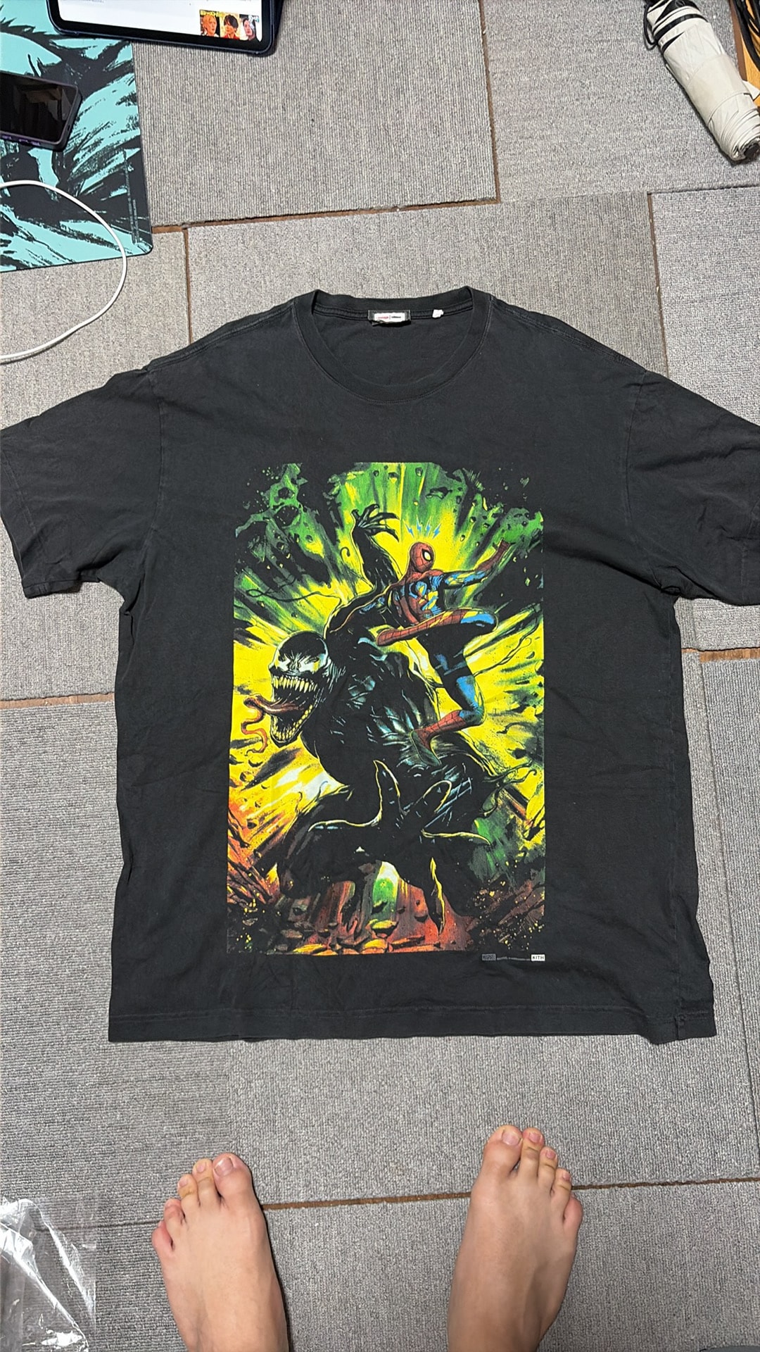 Marvel x Kith Spider-Man Venom Battle Vintage Tee "Black"