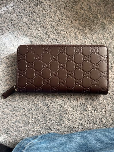 GUCCI Signature Avel Zip Around Wallet "Brown"