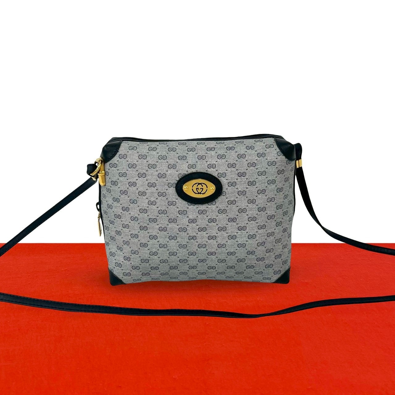 B (目立った傷や汚れなし)】GUCCI グッチ マイクロGG ロゴ 金具 レザー
