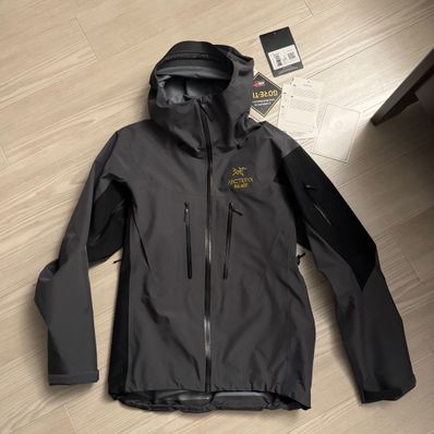 PALACE / Arc'Teryx Alpha SV Jacket "Grey"