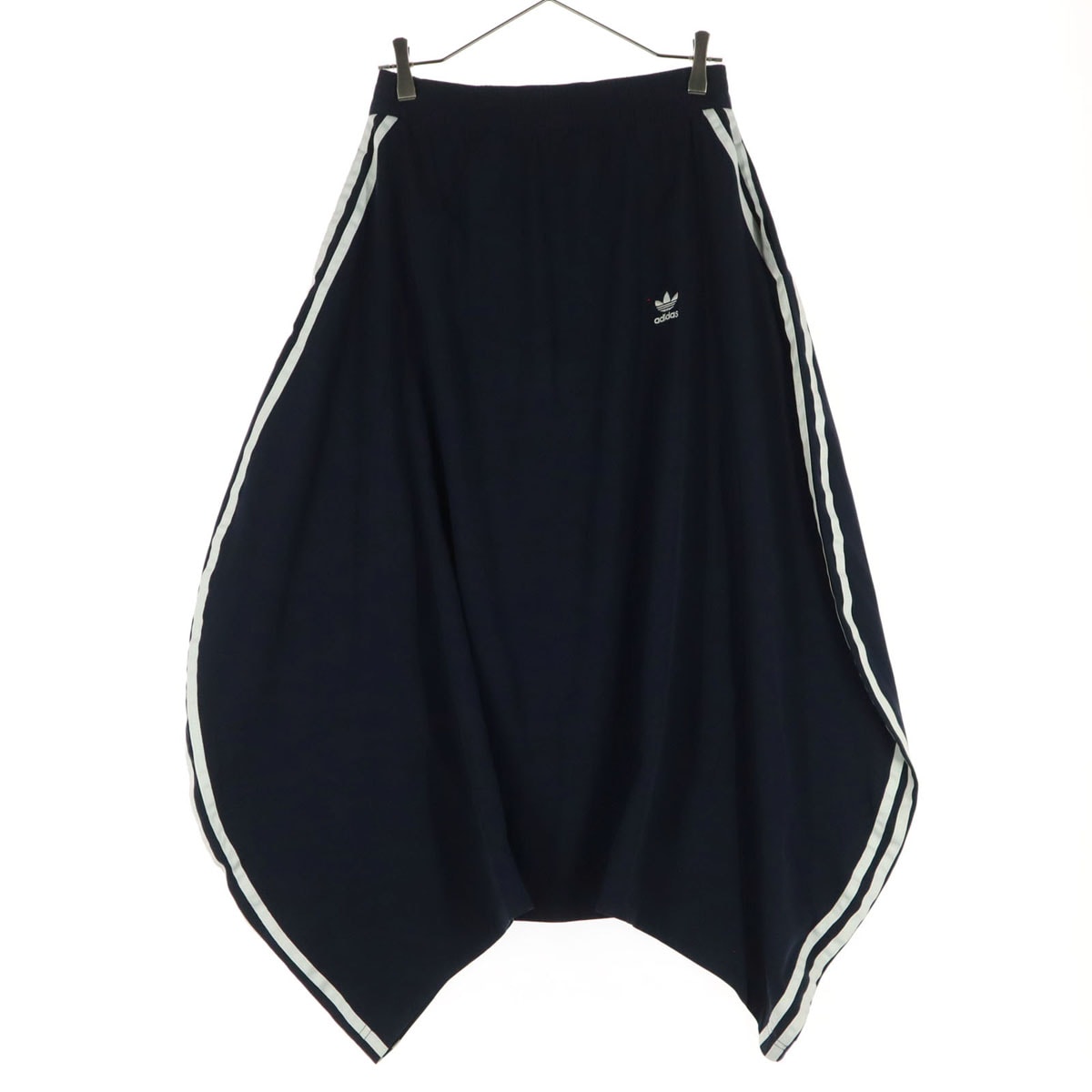 adidas アディダス ワンポイントロゴ ミモレ丈 フレアスカート S ダークネイビー系 トレフォイルロゴ