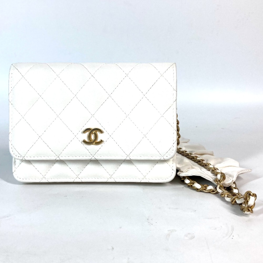 シャネル CHANEL CC ココマーク フリル チェーンウォレット 斜め掛け カバン ショルダーバッグ 長財布 レザー ホワイト 美品
