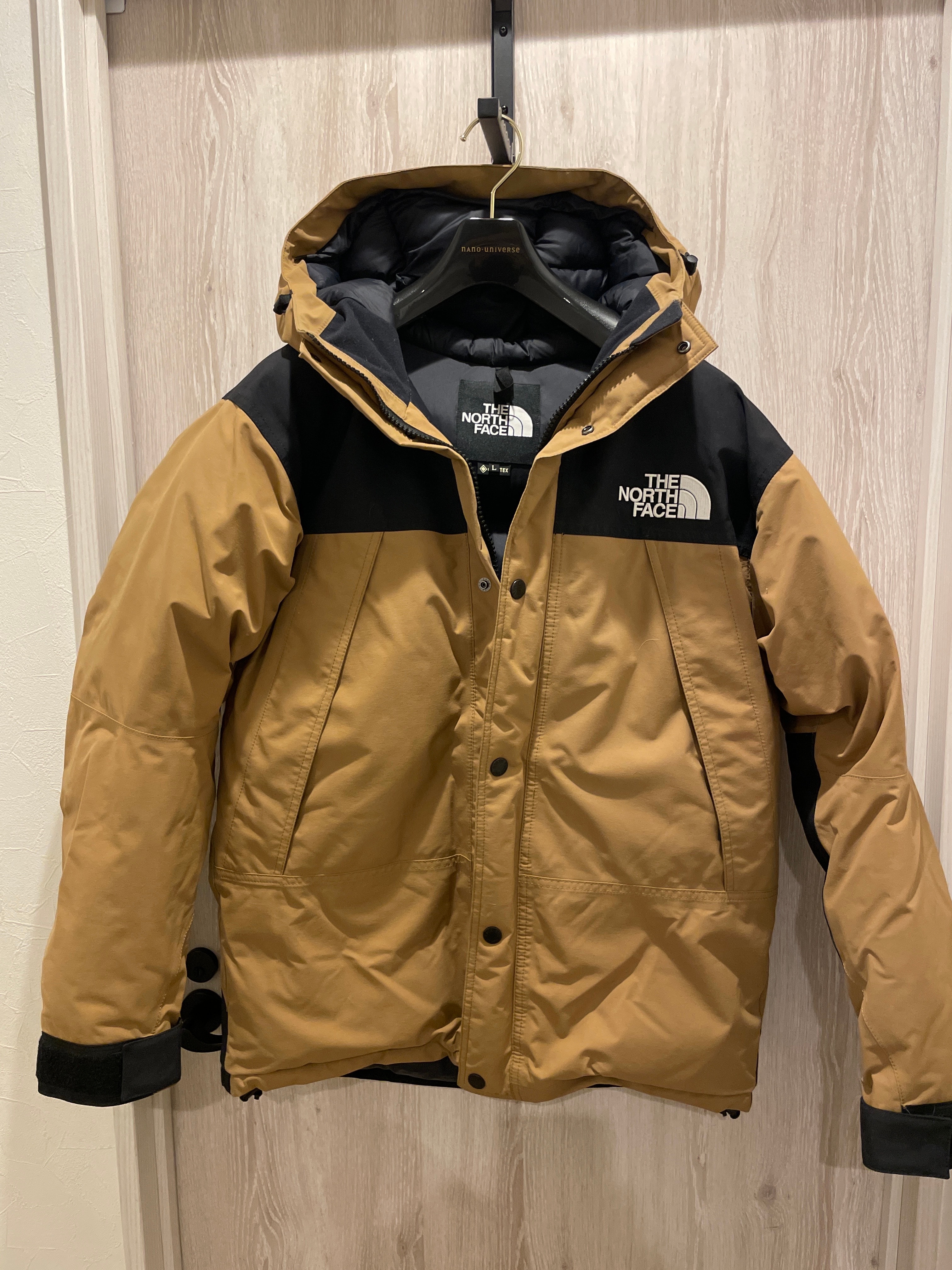THE NORTH FACE Mountain Down Jacket "Utility Brown"