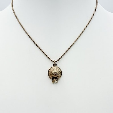 Christian Dior(クリスチャンディオール)ヴィンテージ ハットモチーフ ネックレス ゴールドトーン ロープチェーン リボン装飾 44.5cm