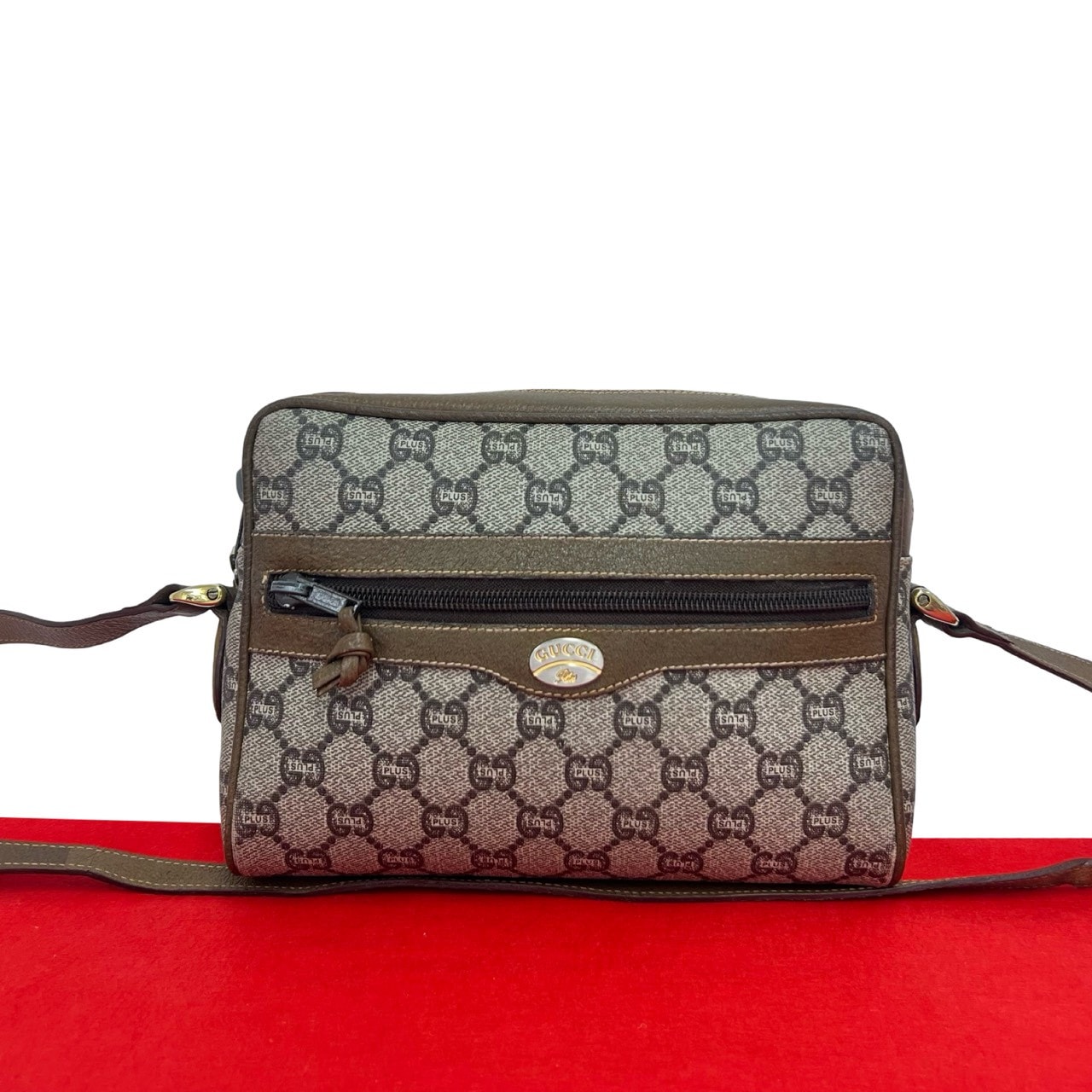 GUCCI グッチ グッチプラス ロゴ 柄 金具 レザー PVC ショルダーバッグ ブラウン
 30960