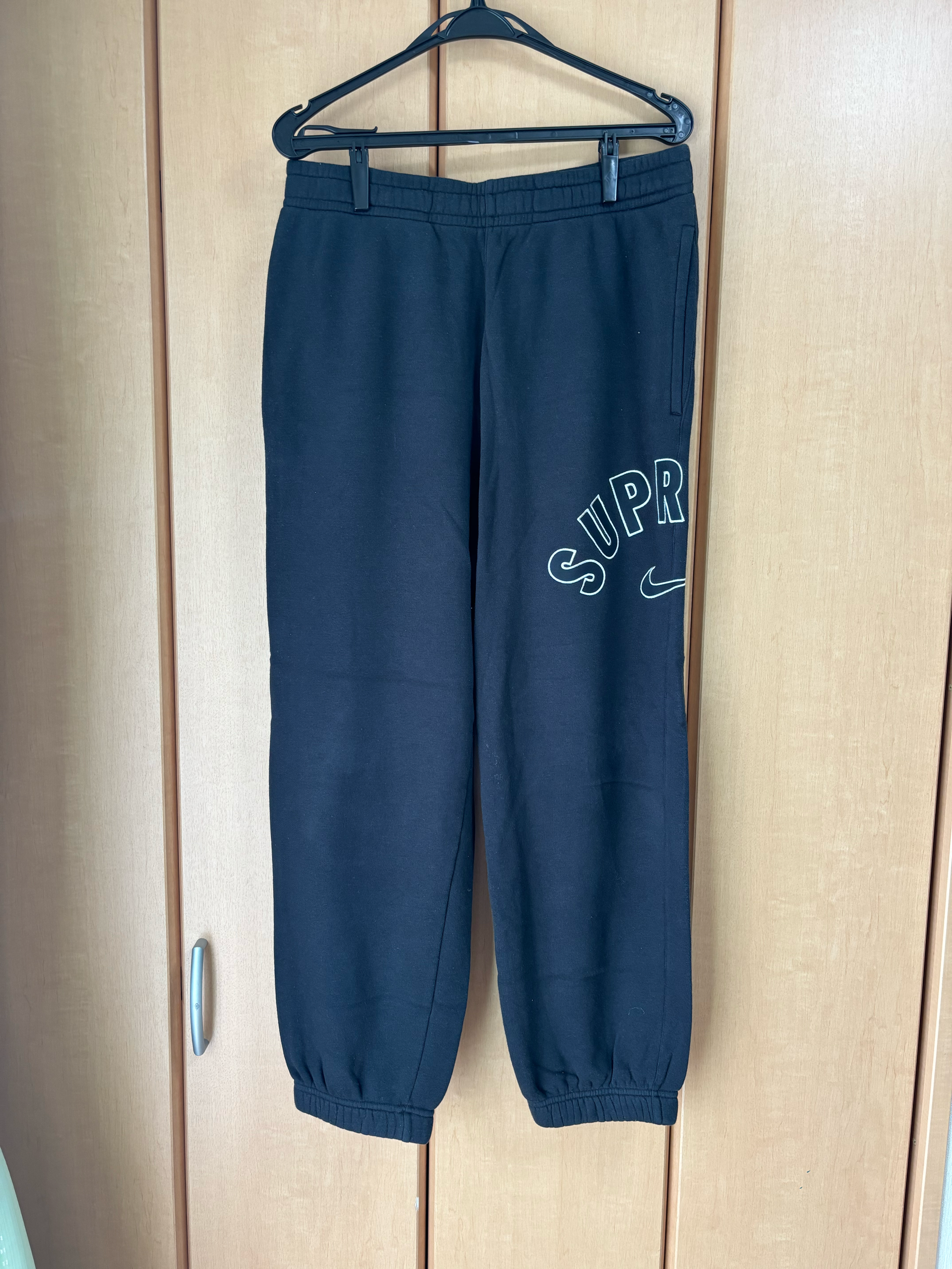 Supreme x Nike Arc Sweatpant "Black"