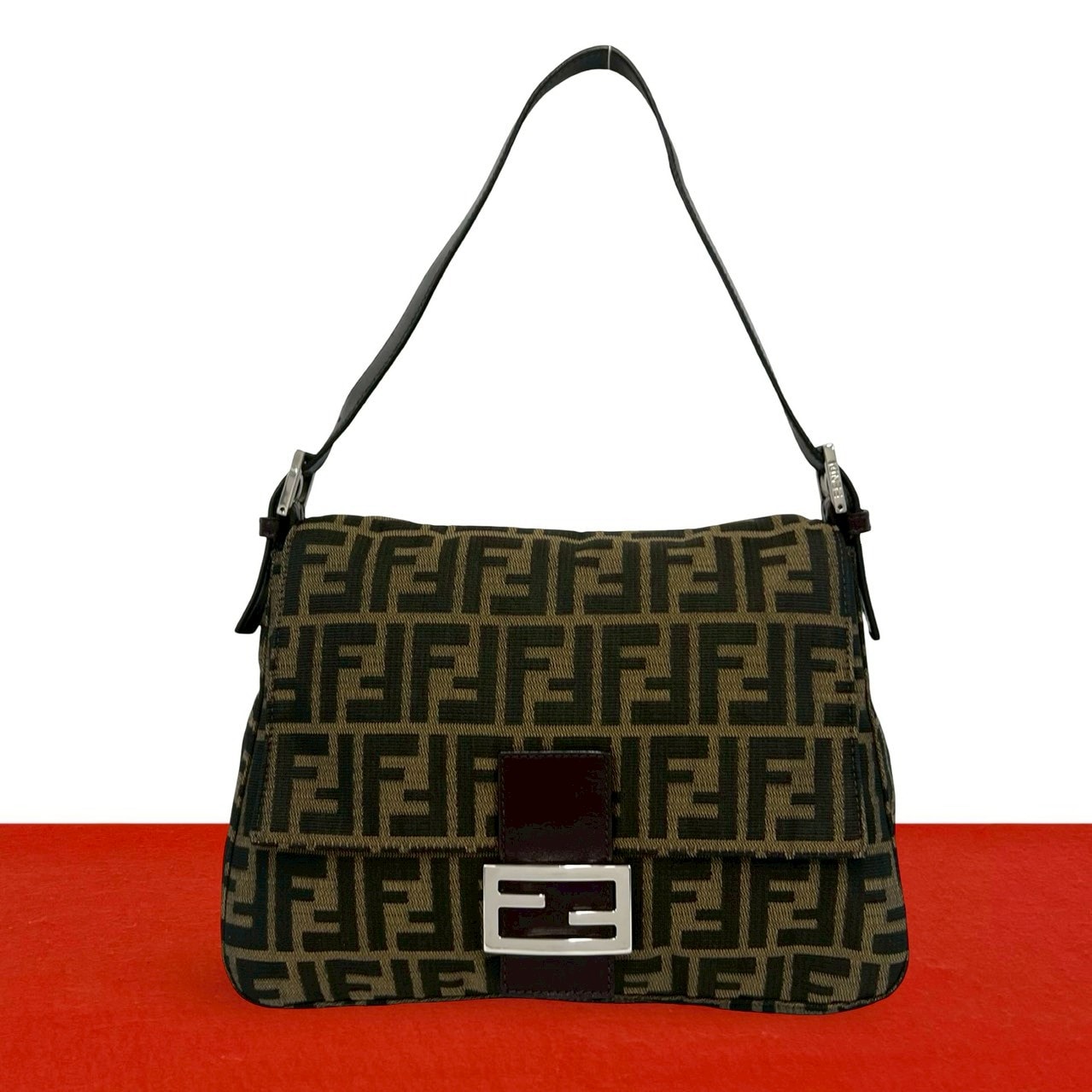 B (目立った傷や汚れなし)】FENDI フェンディ マンマバケット ズッカ