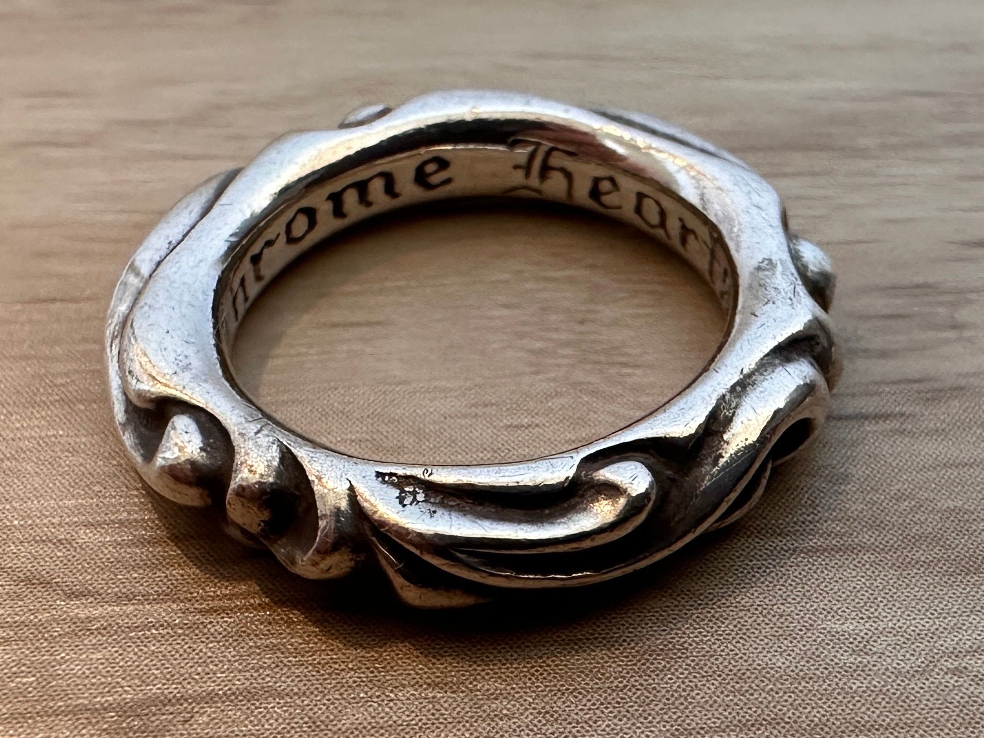 Chrome Hearts Scroll Band Ring "Silver"