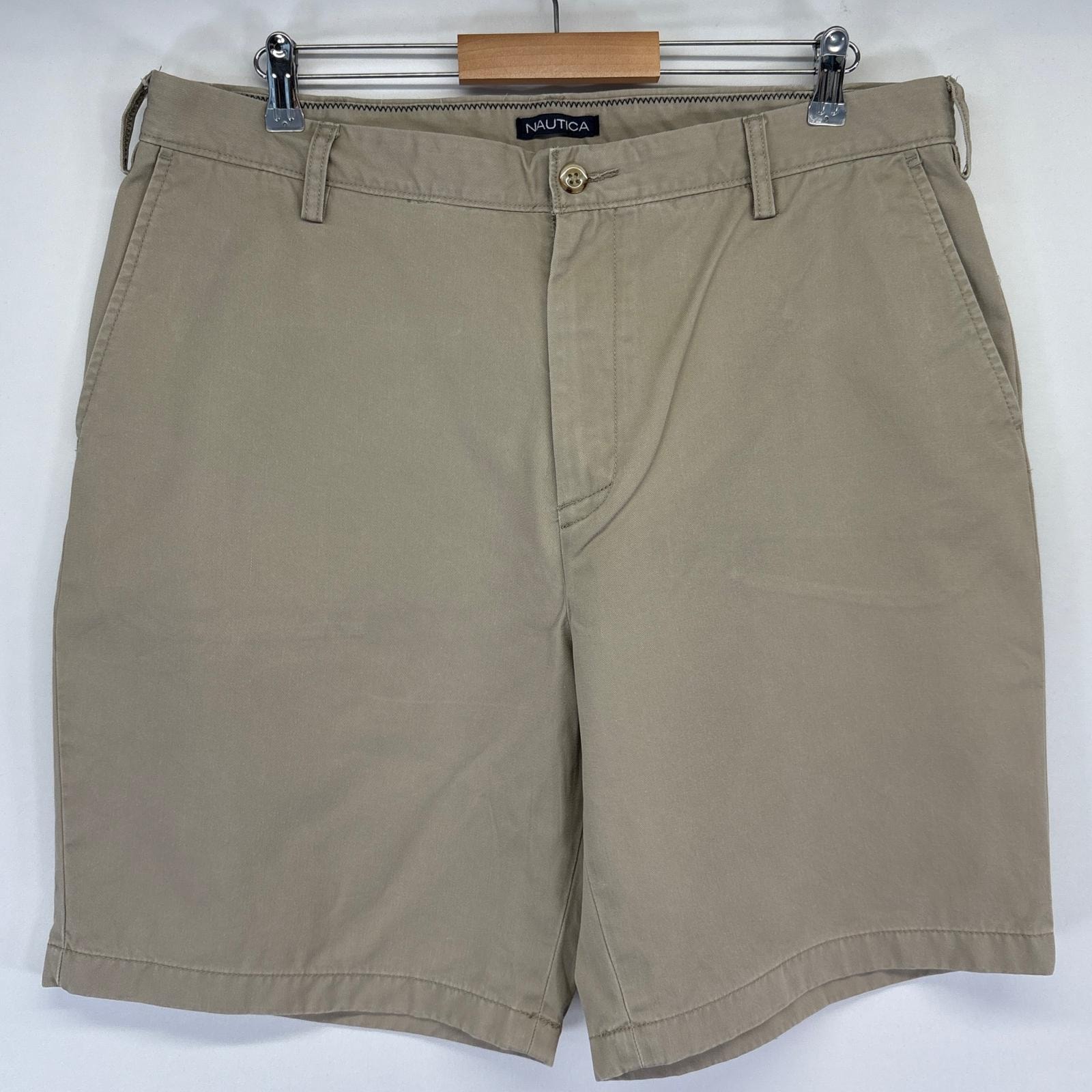 古着 ノーティカ NAUTICA ショートパンツ チノパン ハーフ 半ズボン 短パン ワンポイント 大きいサイズ w38  ベージュ系 メンズ