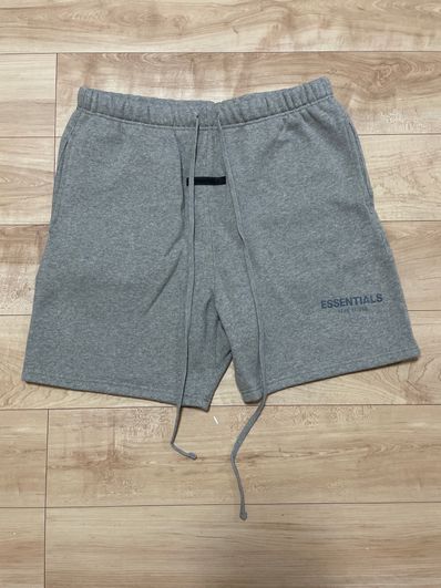 FEAR OF GOD ESSENTIALS SWEATSHORT "Dark Heather Oatmeal"