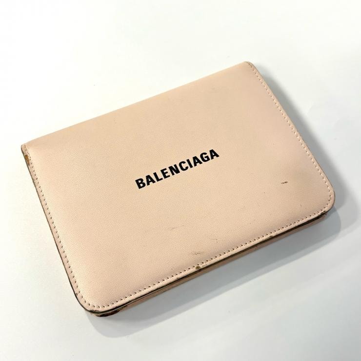 バレンシアガ BALENCIAGA 二つ折り財布 ロゴ レザー ピンク ベージュ コンパクトウォレット【鑑定済み】正規品