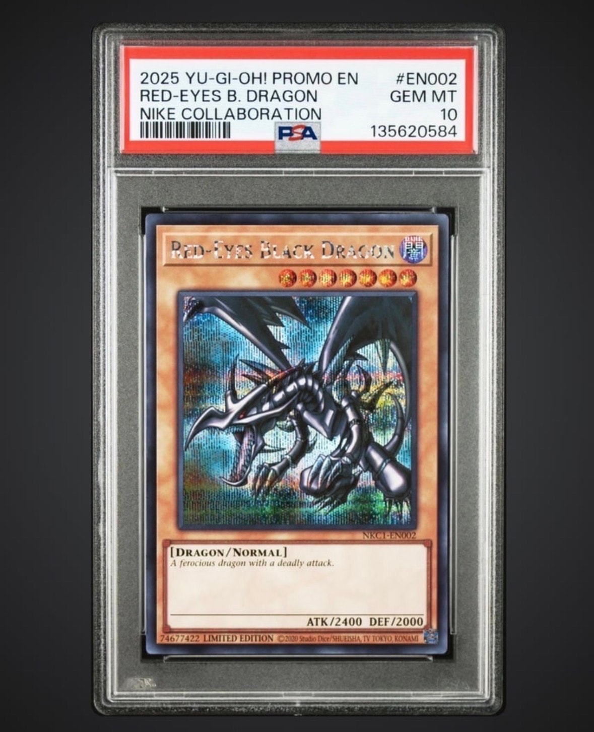 真紅眼の黒竜 SE [NKC1-EN002](遊戯王 x ナイキ エアーマックス 95 QS エアーマッスル House of Duel - 童実野町決闘遊戯館 限定プロモ) 