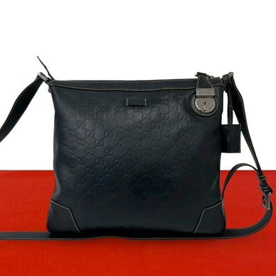 GUCCI グッチ シマ GG 柄 刻印 レザー ショルダーバッグ ネイビー
30597