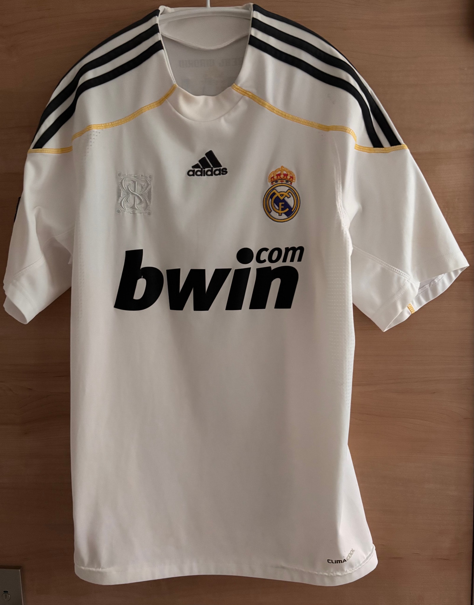 adidas レアル マドリード ユニフォーム bwin ホワイト 半袖 クリスティアーノ ロナウド メッシ バルサ バルセロナ アーセナル マンチェスター リバプール チェルシー バイエルン 