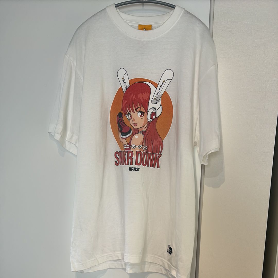 スニーカーダンク × コラボレーション with #FR2 ザ ガール Tシャツ "ホワイト"