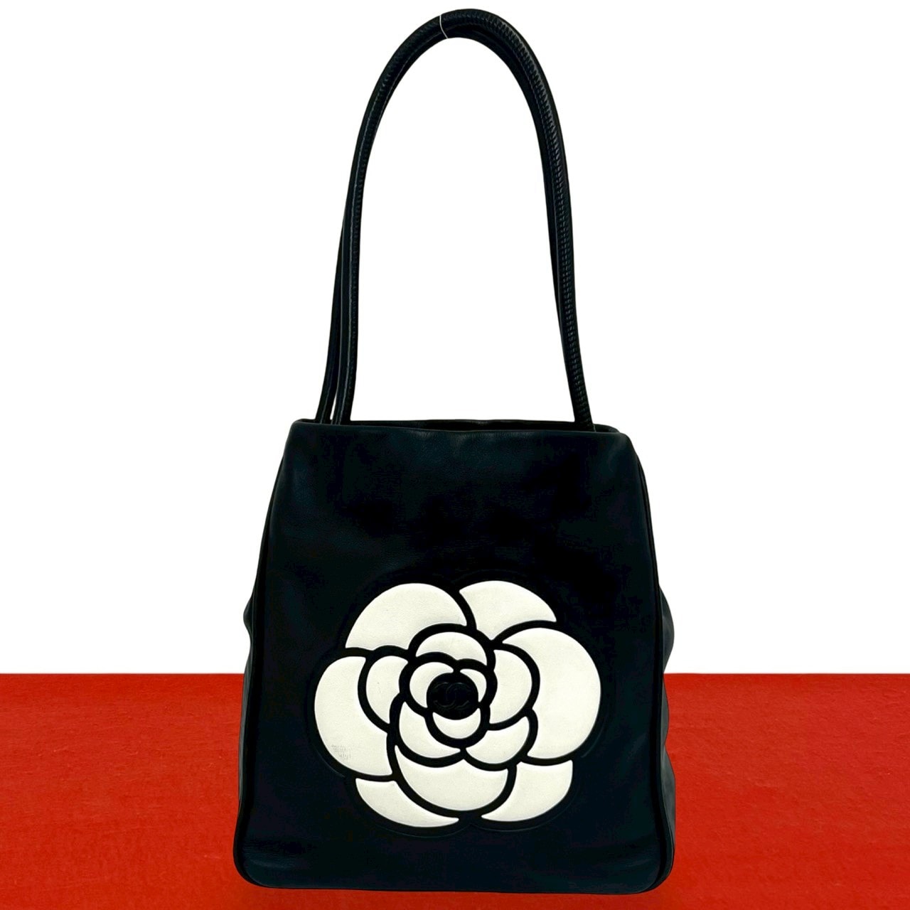 CHANEL シャネル カメリア レザー ショルダーバッグ ブラック
 31940