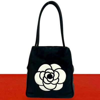 CHANEL シャネル カメリア レザー ショルダーバッグ ブラック
31940