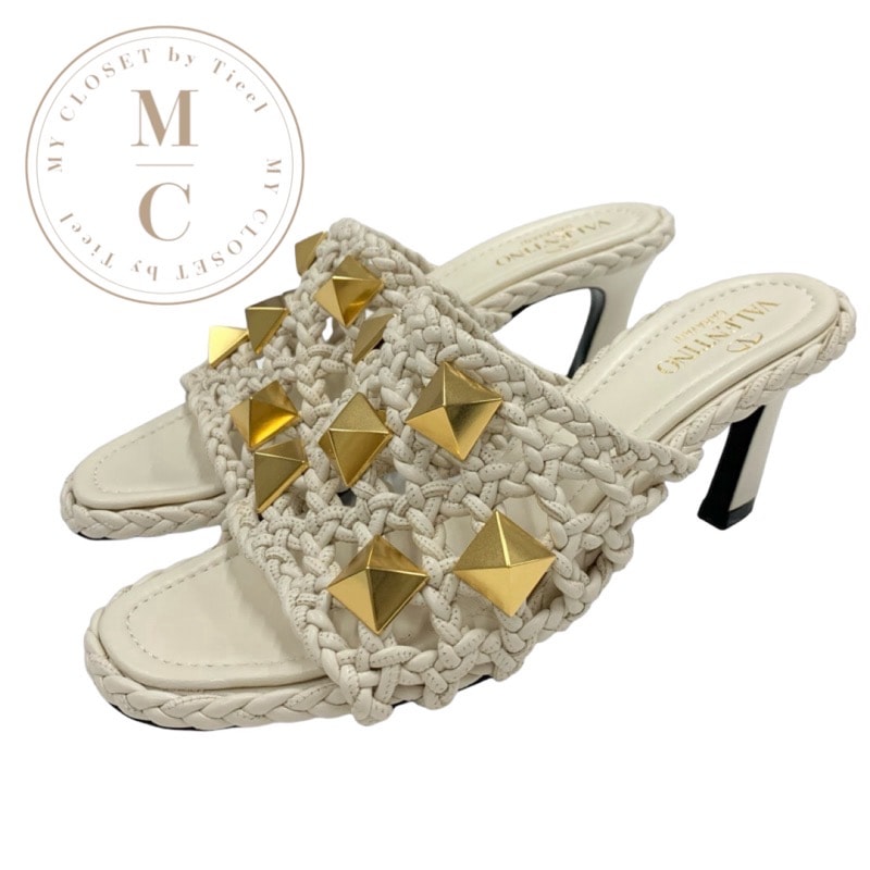 ヴァレンティノ VALENTINO サンダル 靴 シューズ レザー アイボリー ゴールド ミュール ローマンスタッズ 編み込み