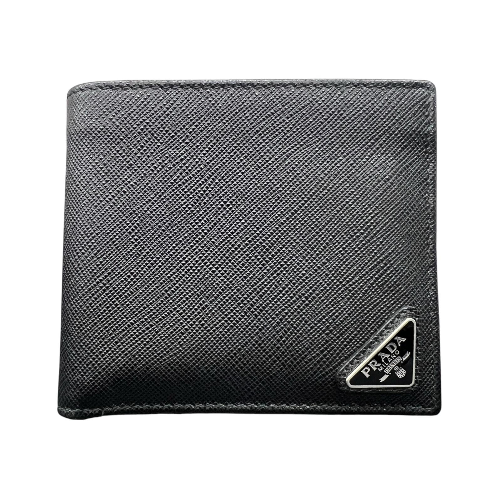 PRADA 極美品 プラダ SAFFIANO TRIANGOLO サフィアーノトライアングル 二つ折り財布 2MO738 ICチップ確認済 レザー ブラック コンパクトウォレット カードケース 三角プレート ロゴプレート ミニ財布 Aランク 中古 鑑定済