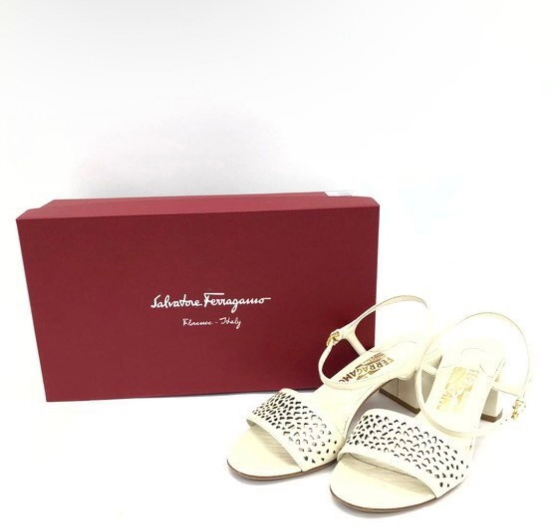サルヴァトーレフェラガモUS5987 サンダル レディース