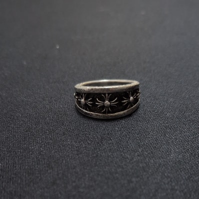 Chrome Hearts Narrow V Band CH Cross Ring "Silver"