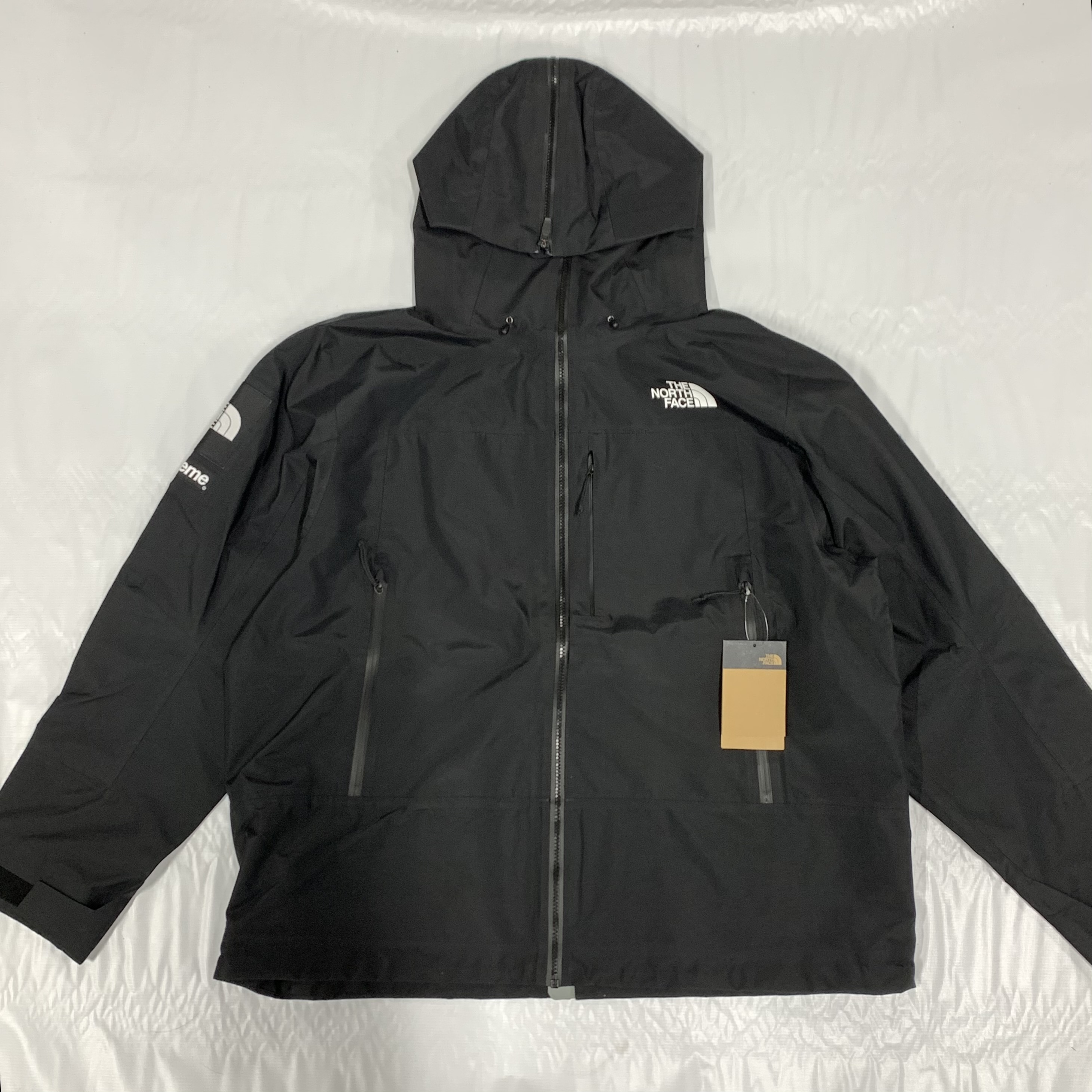 Supreme x The North Face Split Taped Seam Shell Jacket "Black"