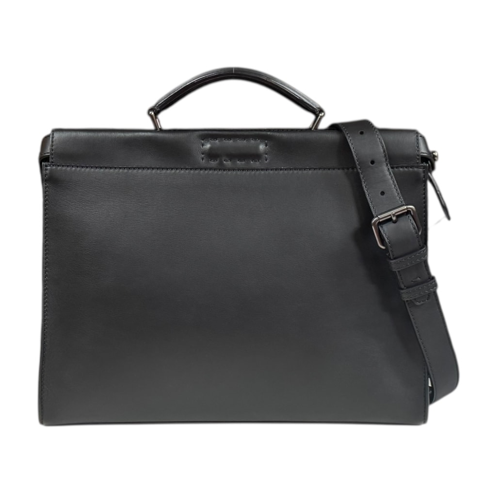 フェンディ ピーカブー フィット ショルダーバッグ レザー 7VA406 ブラック メンズ FENDI  中古