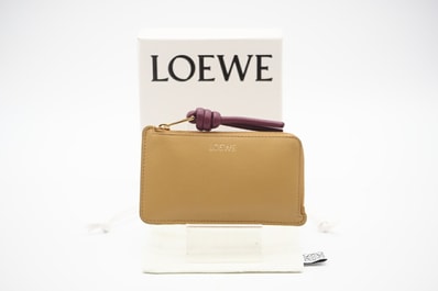 LOEWE ロエベ シャイニーナパカーフ ノット コインカードホルダー サハラ クリムゾン CEM1Z40X02 コインケース イエロー ボルドー カーフレザー レディース