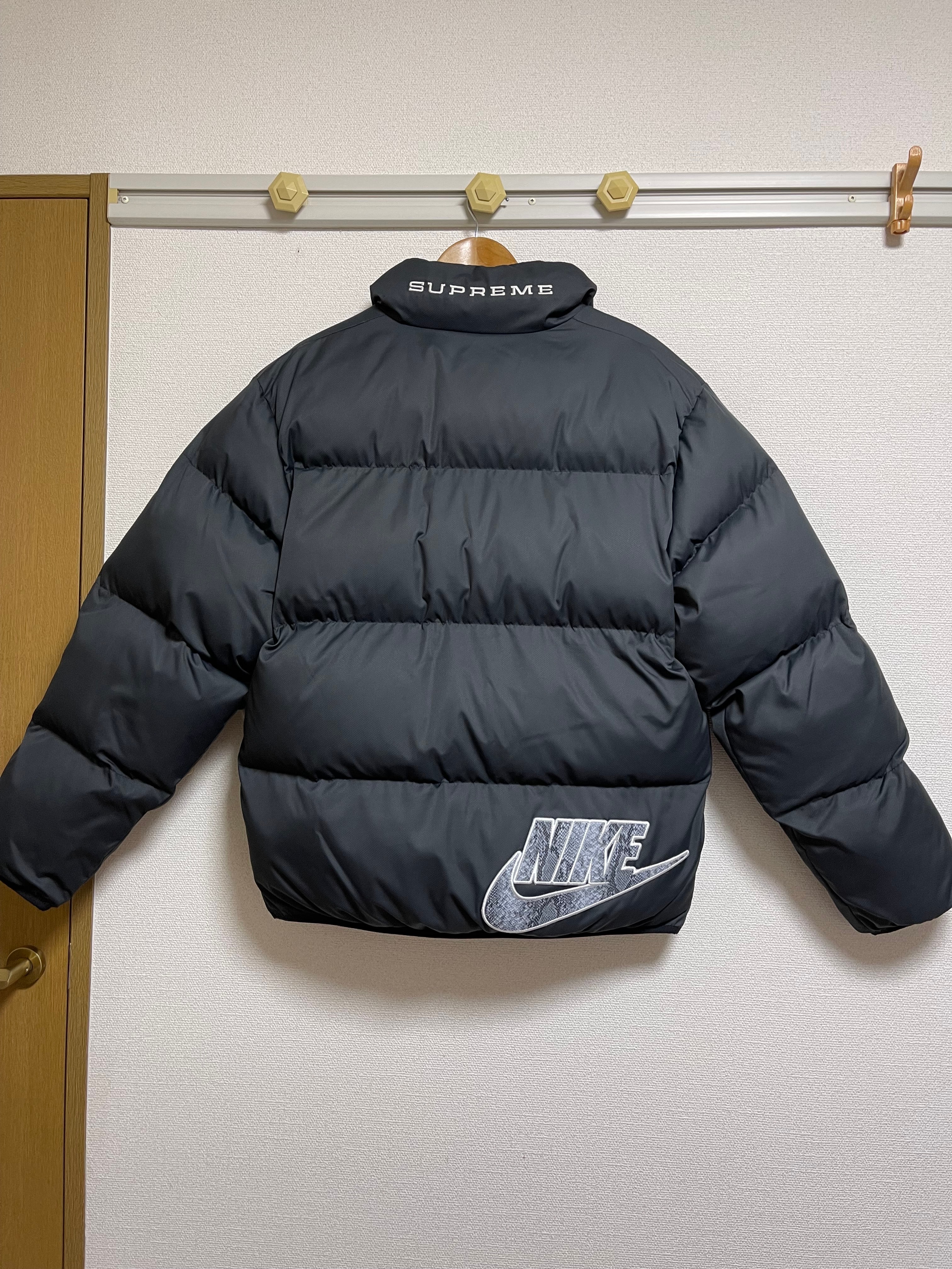 Supreme / Nike® Reversible Puffy Jacket "Black"