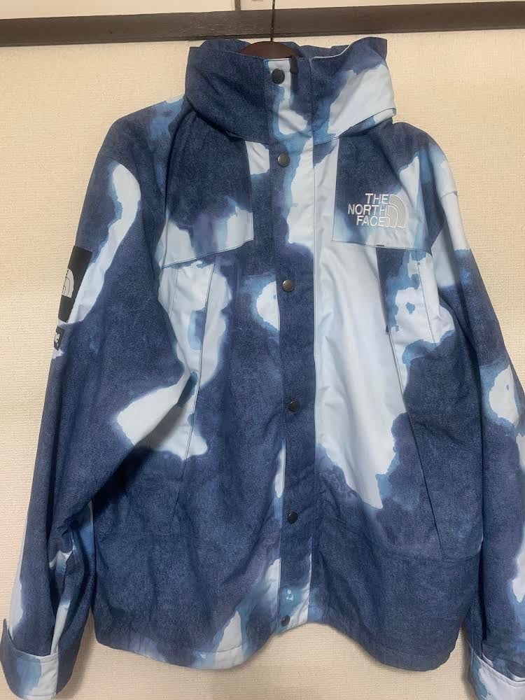 Supreme x The North Face Bleached Denim Print Mountain Jacket "Indigo"