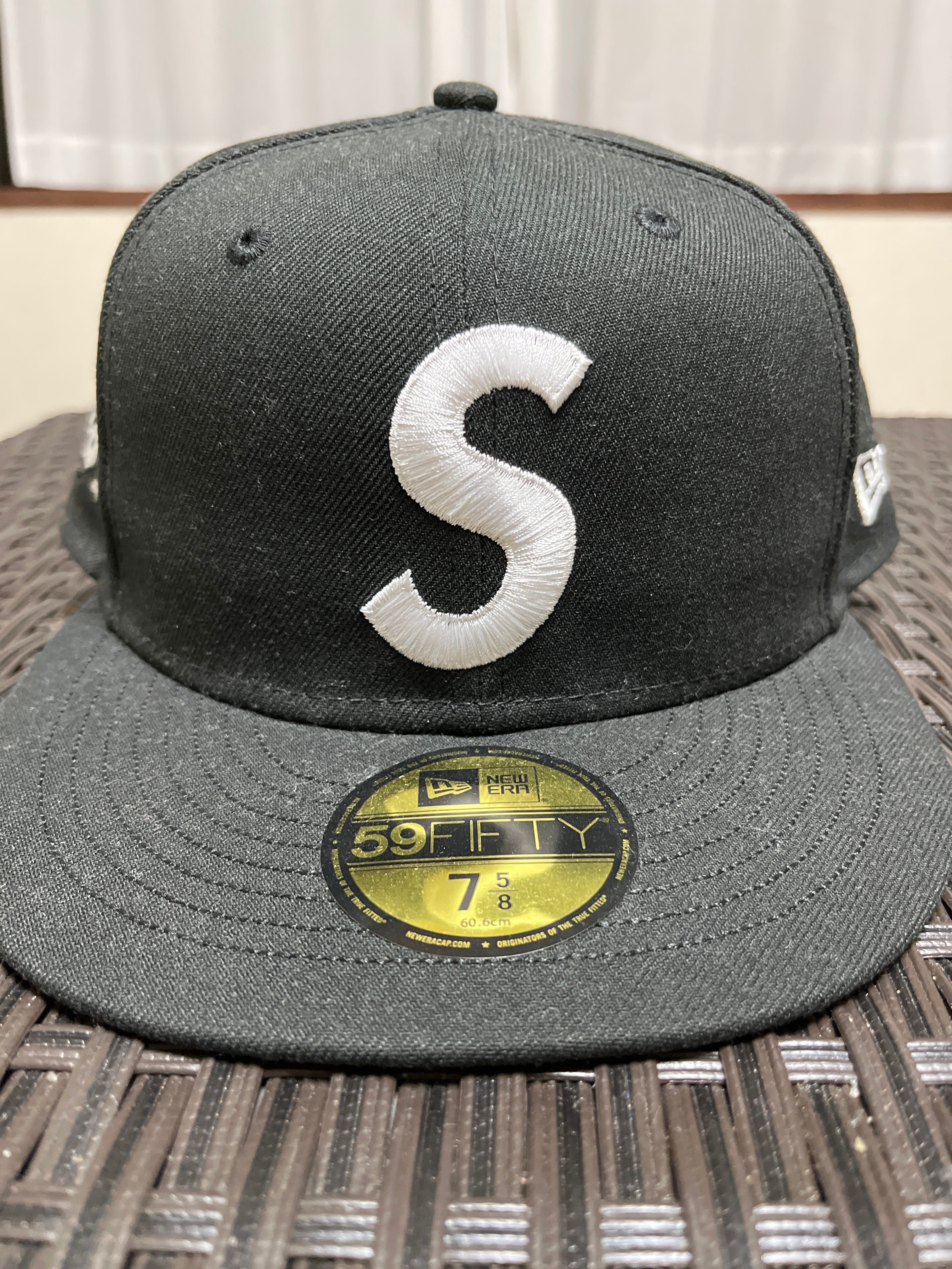 Supreme Characters S Logo New Era "Black"