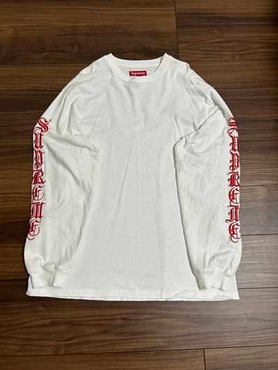 Supreme Old English L/S Top "White"