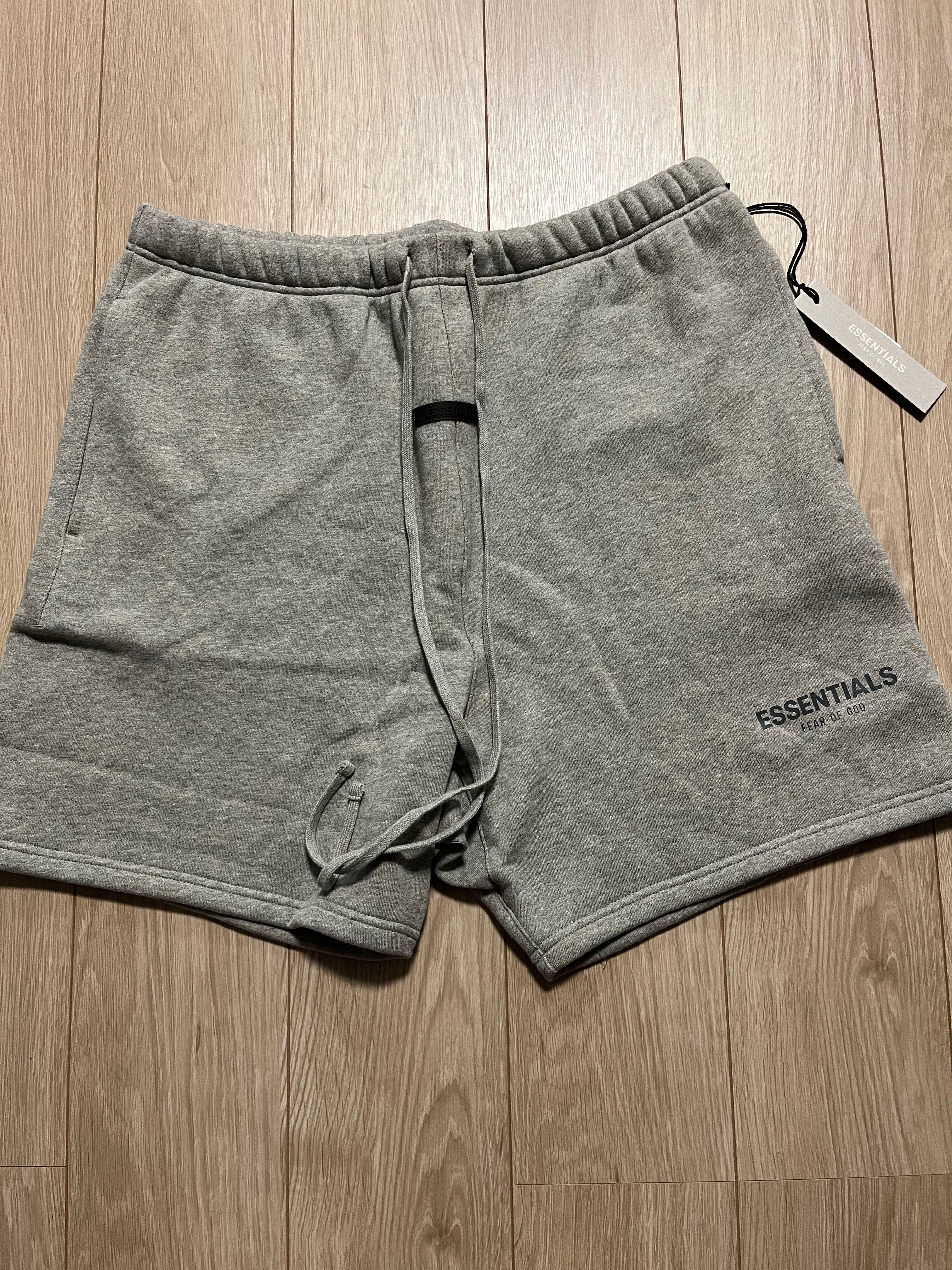 FEAR OF GOD ESSENTIALS SWEATSHORT "Dark Heather Oatmeal"
