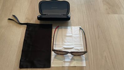 GUCCI サングラス GG0404SA