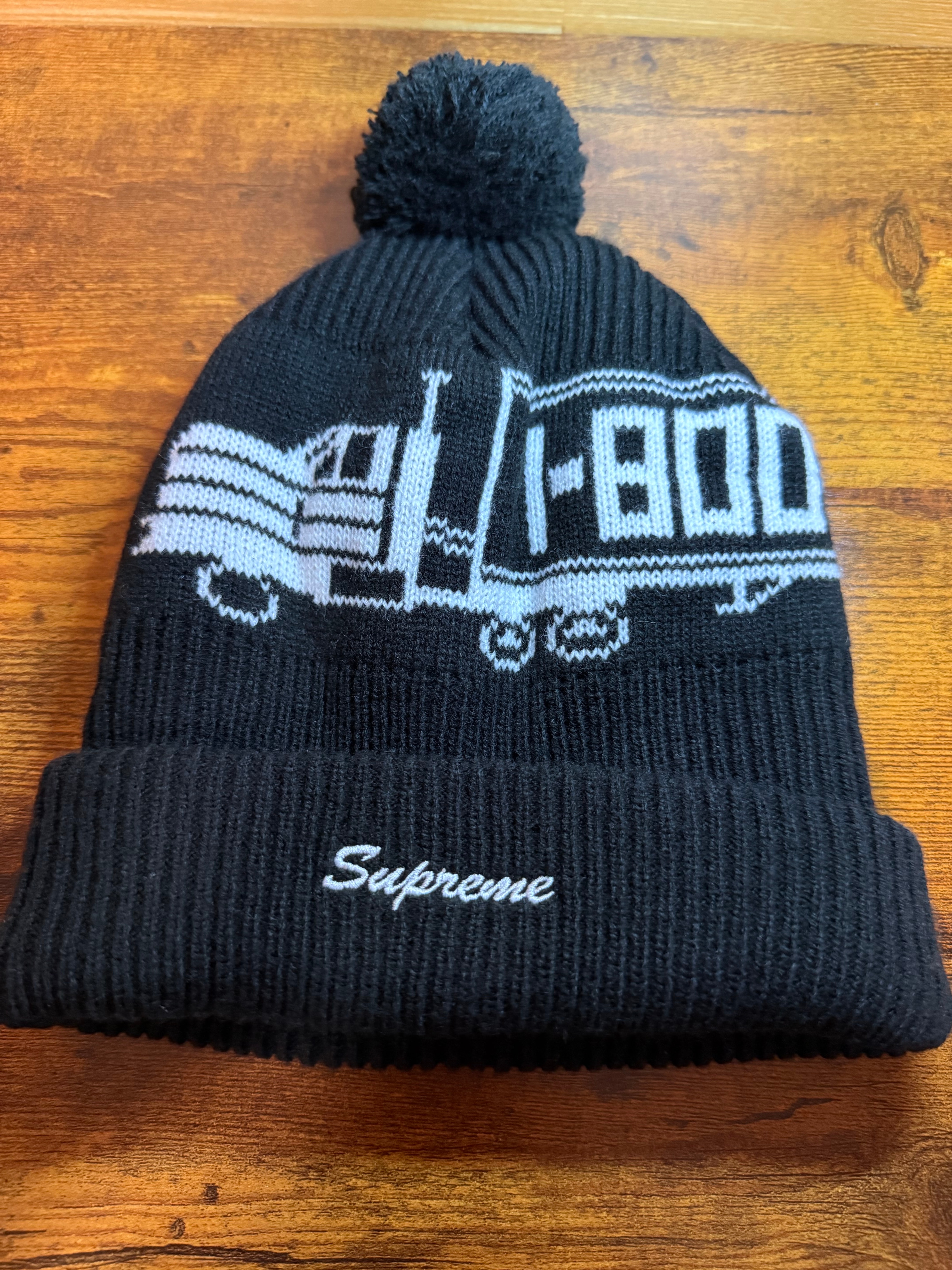 Supreme 18-Wheeler Beanie "Black"