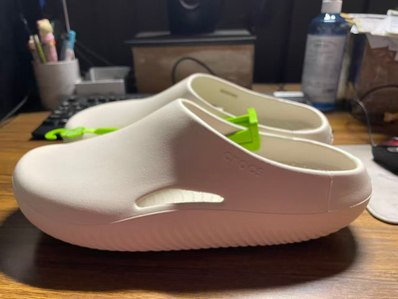 Crocs Mellow Recovery Clog "Stucco"