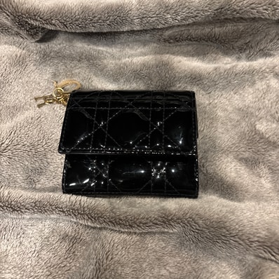 Dior Lady Dior Dahlia Wallet Patent Cannage Calfskin "Black"