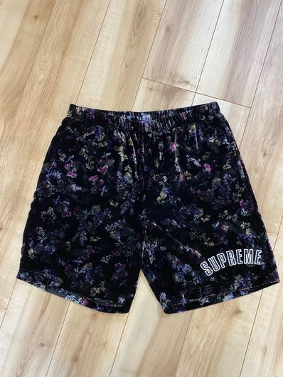 Supreme Floral Velour Short "Black"