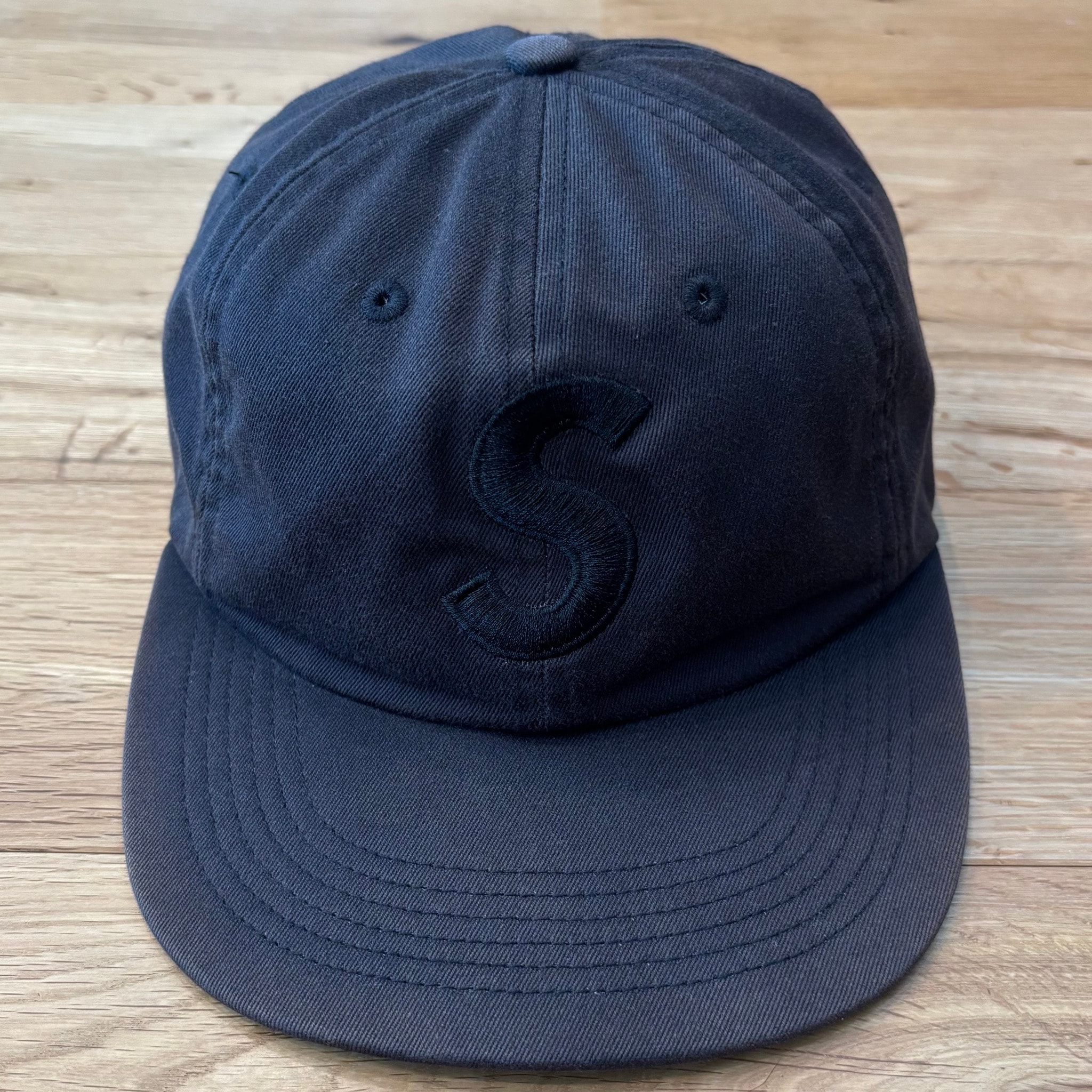 Supreme Tonal S Logo 6-Panel "Black"