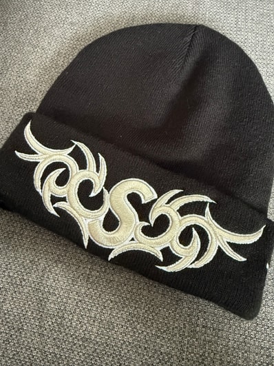 SOL soonerorlater Spread Heart Beanie SOL soonerorlater Spread Heart Beanie