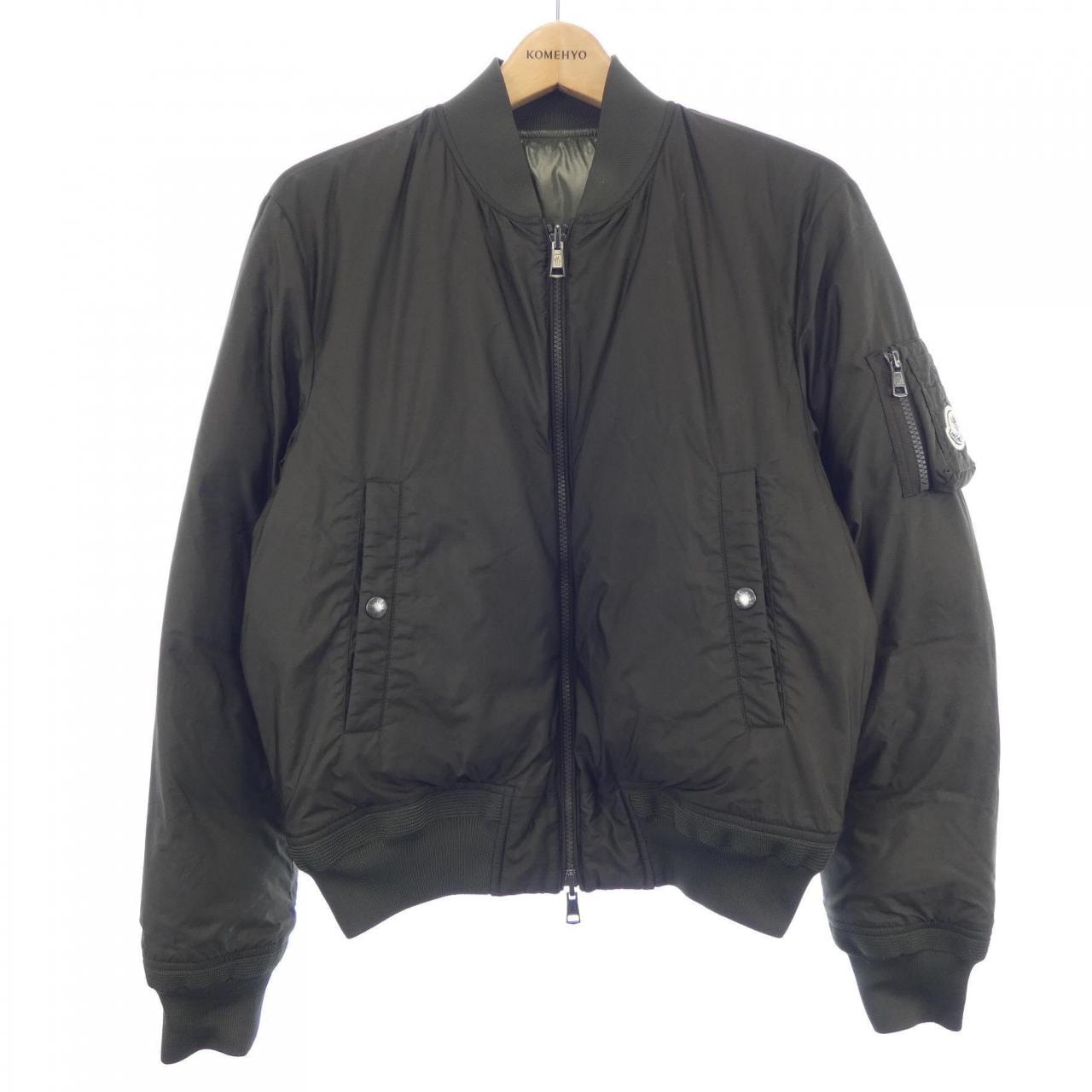 モンクレール MONCLER ダウンジャケット