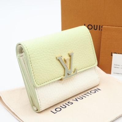 美品 LOUIS VUITTON ルイ・ヴィトン トリヨン ポルトフォイユカプシーヌ XS ナトーグリーン M82475 三つ折り財布 グリーン ホワイト トリヨンレザー レディース