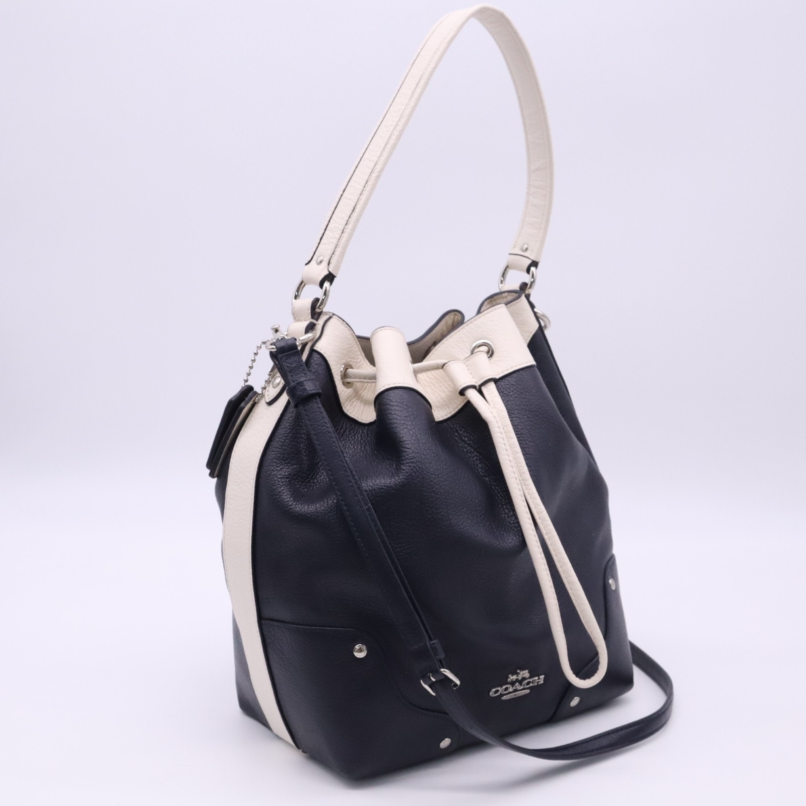 COACH コーチ レザー ミッキー ドローストリング スペクテイター レザー ショルダーバッグ F37680 ハンドバッグ ブラック ホワイト レザー レディース
